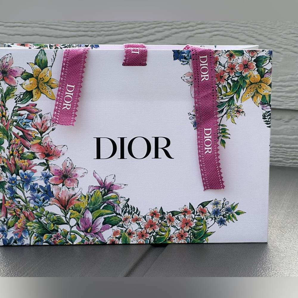 Dior pochette cadeau gift bag